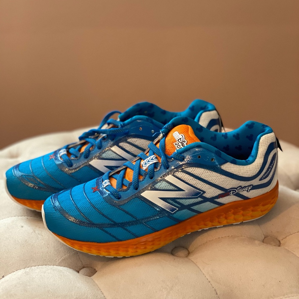 DISNEY COLLECTORS! Rare Run Disney Sneakers